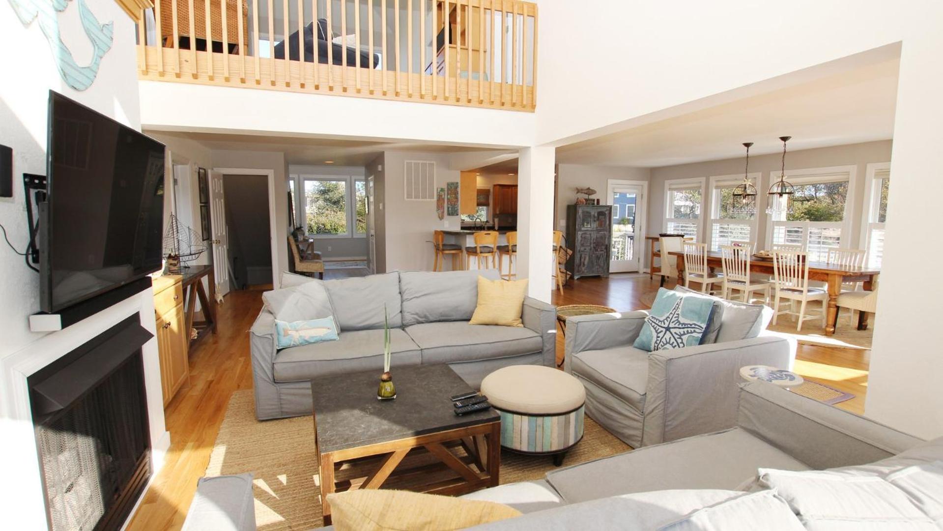O4, Spotted Duck- Oceanside, Sound views, Foosball, Sun decks