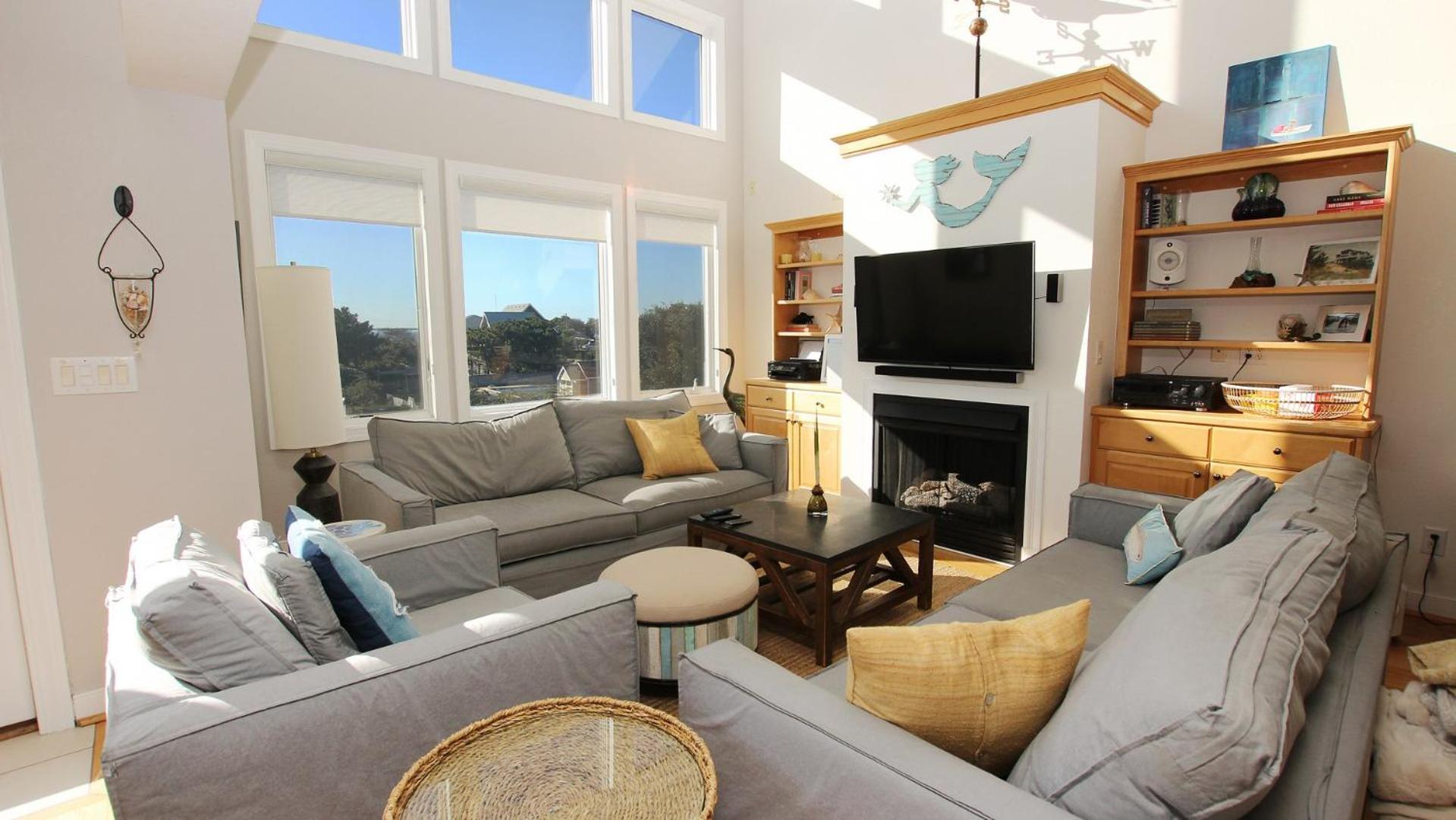 O4, Spotted Duck- Oceanside, Sound views, Foosball, Sun decks