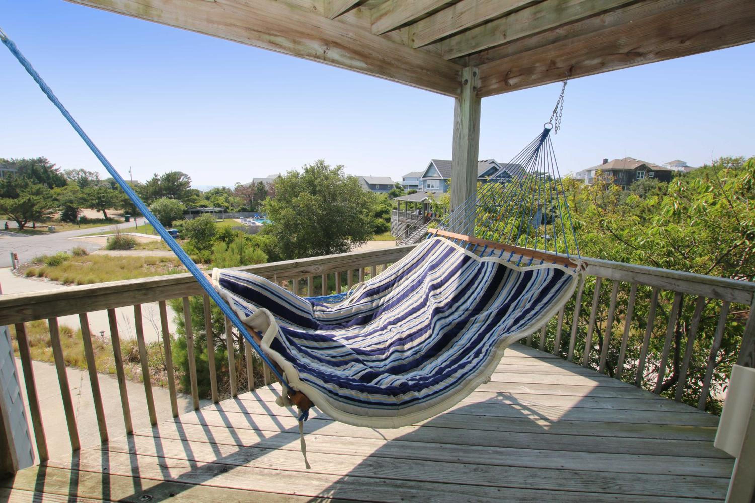 O4, Spotted Duck- Oceanside, Sound views, Foosball, Sun decks