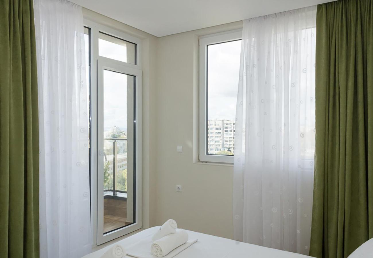 Brand New Modern 1BD Flat with Parking In Chayka by Flat Mаnager