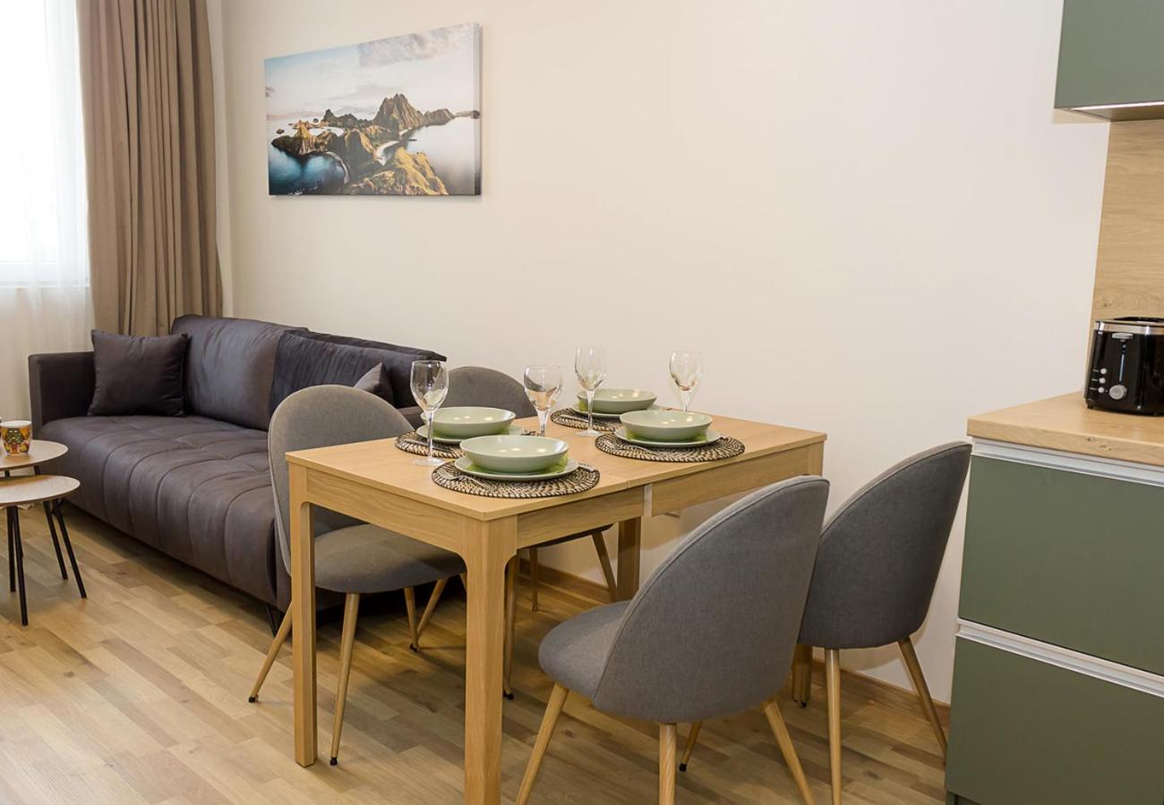 Brand New Modern 1BD Flat with Parking In Chayka by Flat Mаnager