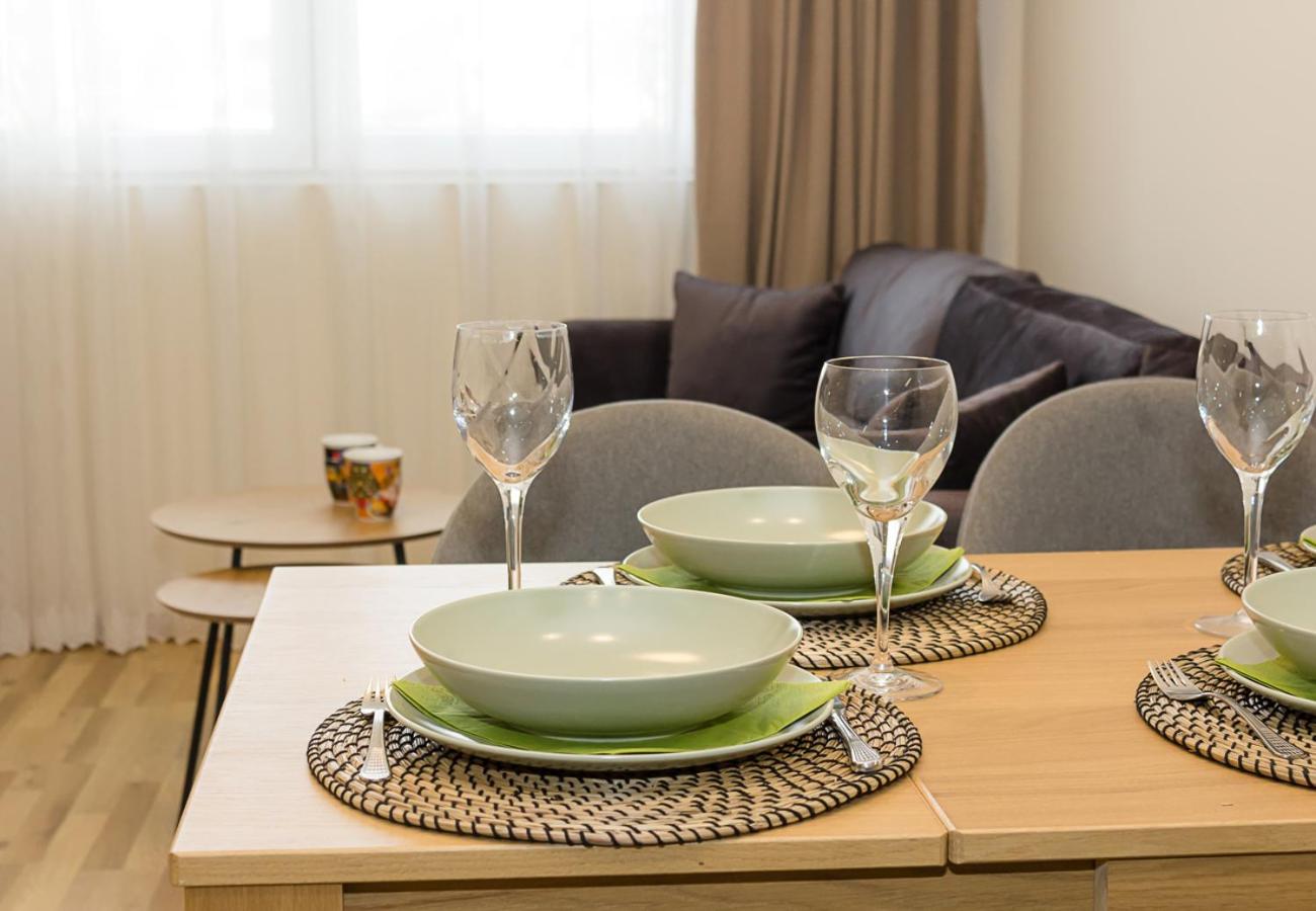 Brand New Modern 1BD Flat with Parking In Chayka by Flat Mаnager