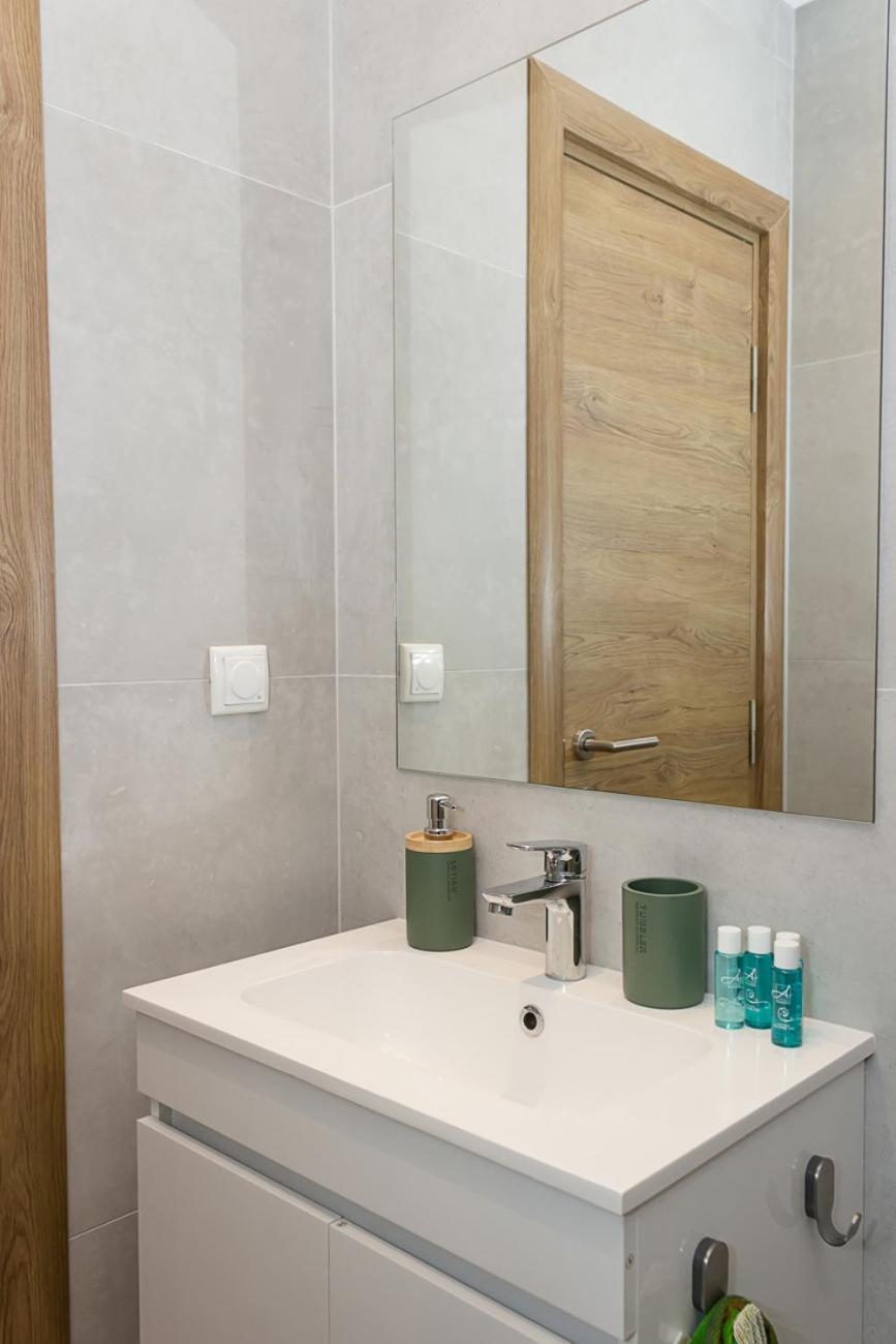 Brand New Modern 1BD Flat with Parking In Chayka by Flat Mаnager