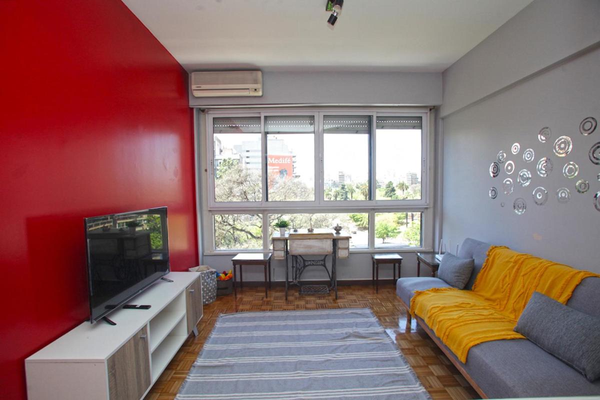 Stylish 3 BR Family Apt in Palermo