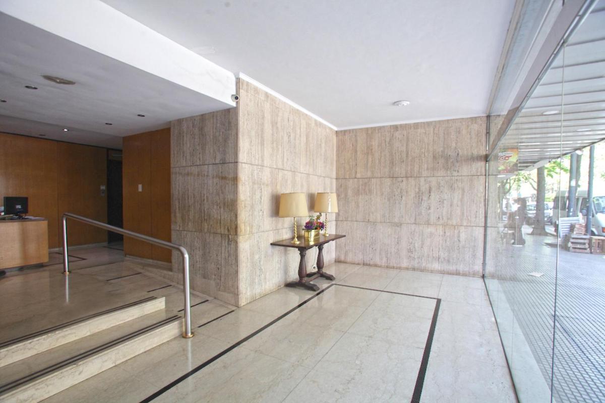 Stylish 3 BR Family Apt in Palermo