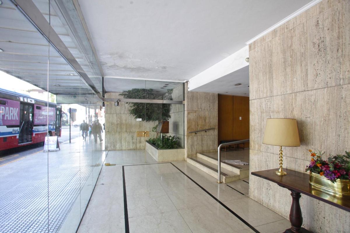 Stylish 3 BR Family Apt in Palermo