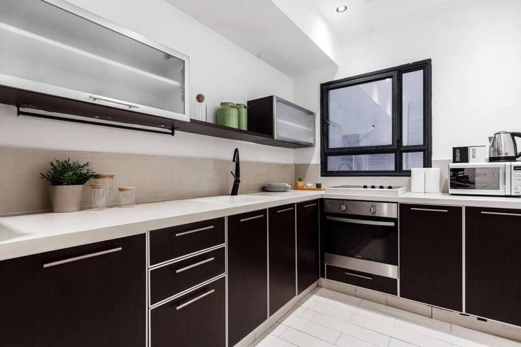2Bedroom Suite with Balcony 2 and shelter view 2