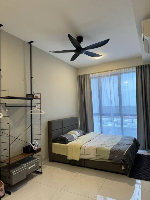 Cozy Sky Trees Bukit Indah Netflix and Amenities B06