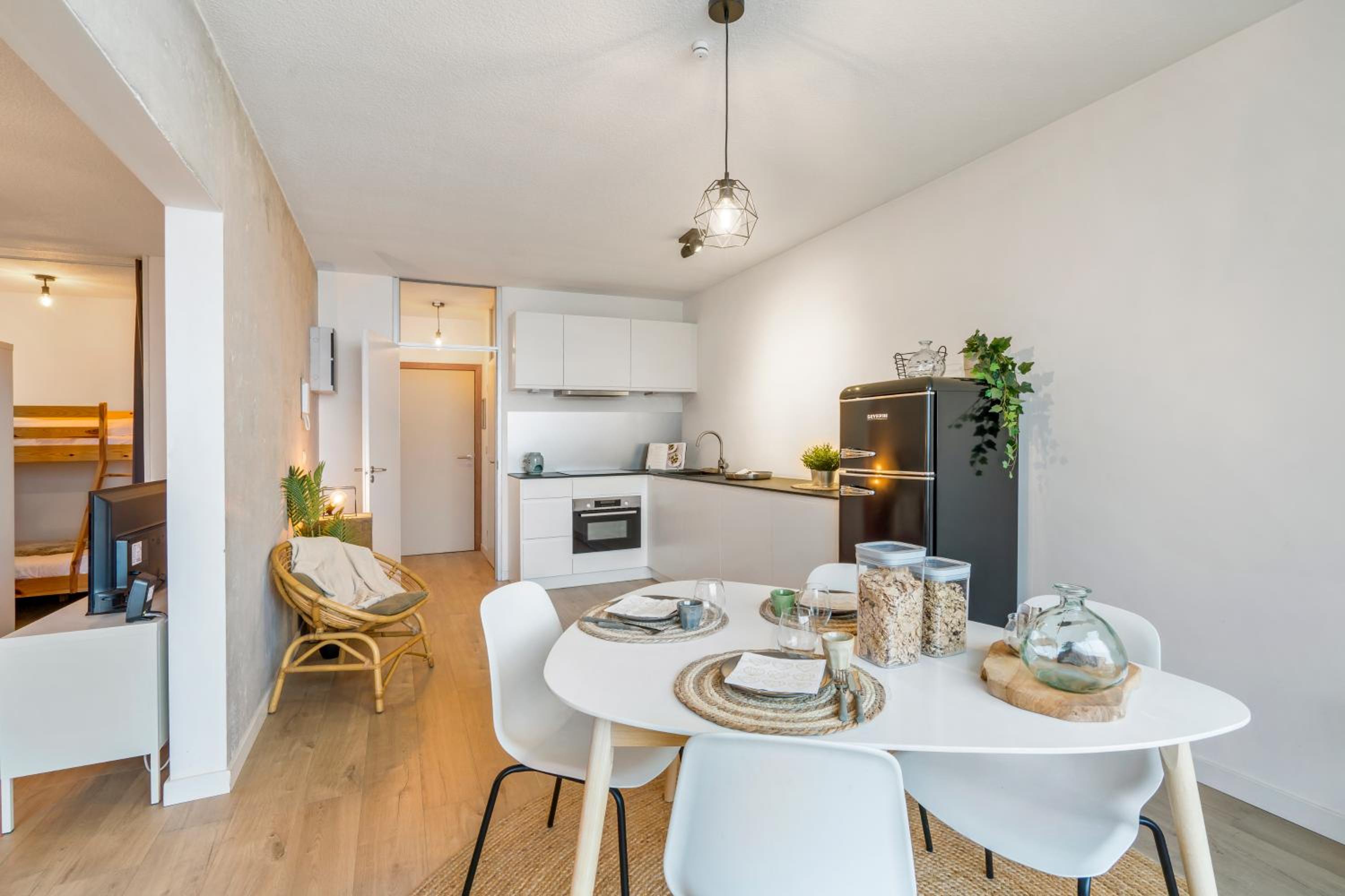 Sandy View - spacious studio flat near the beach