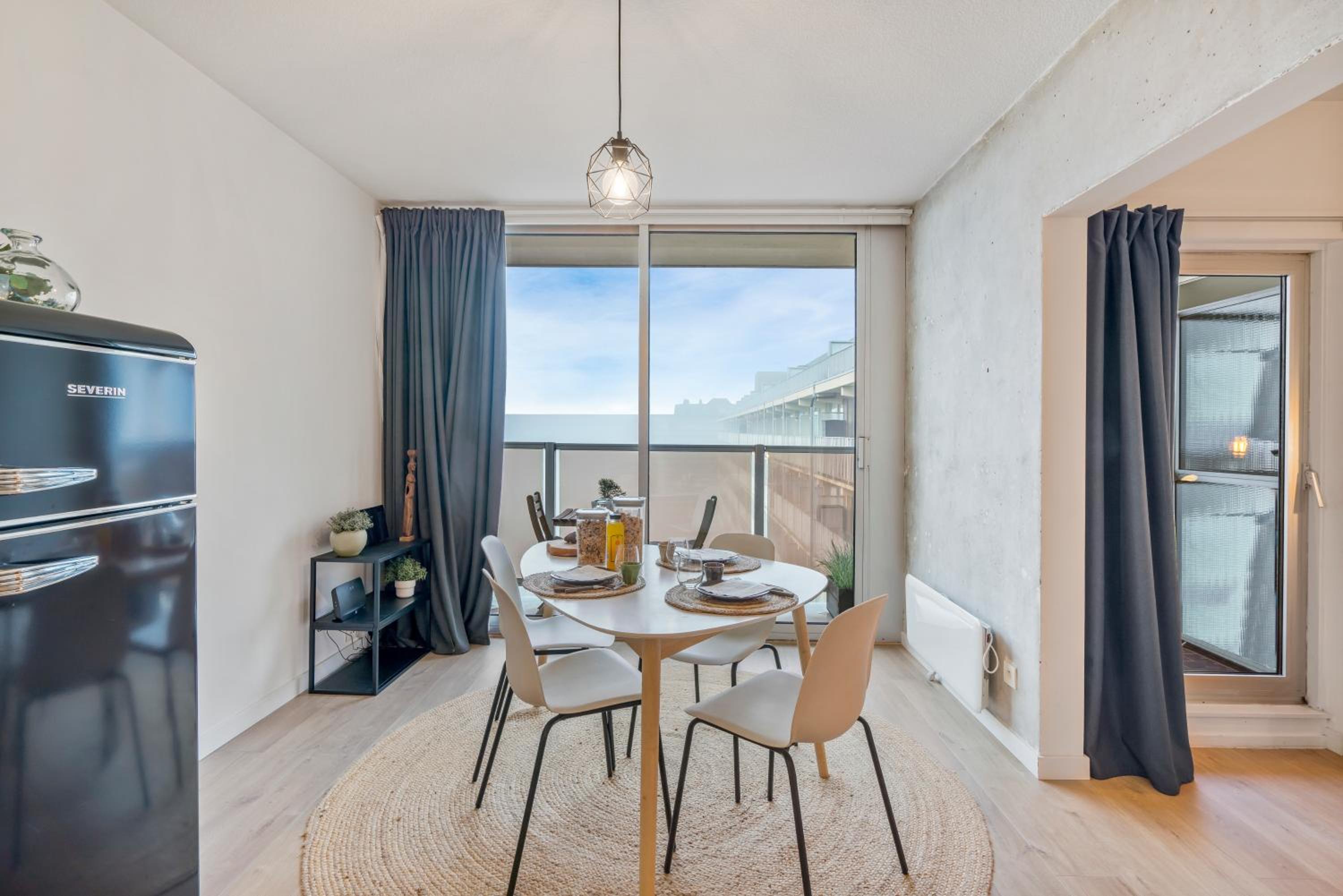 Sandy View - spacious studio flat near the beach