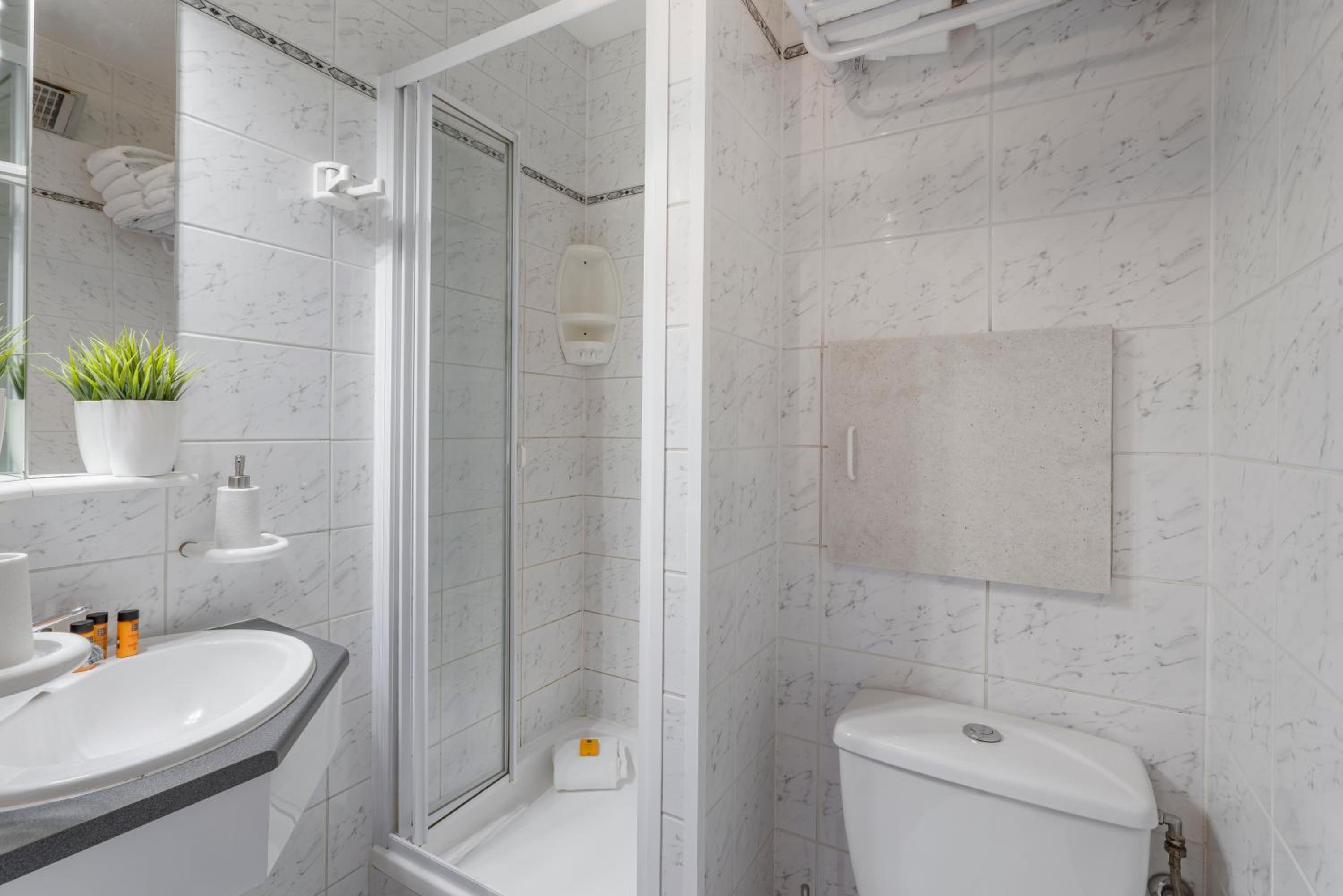 Sandy View - spacious studio flat near the beach