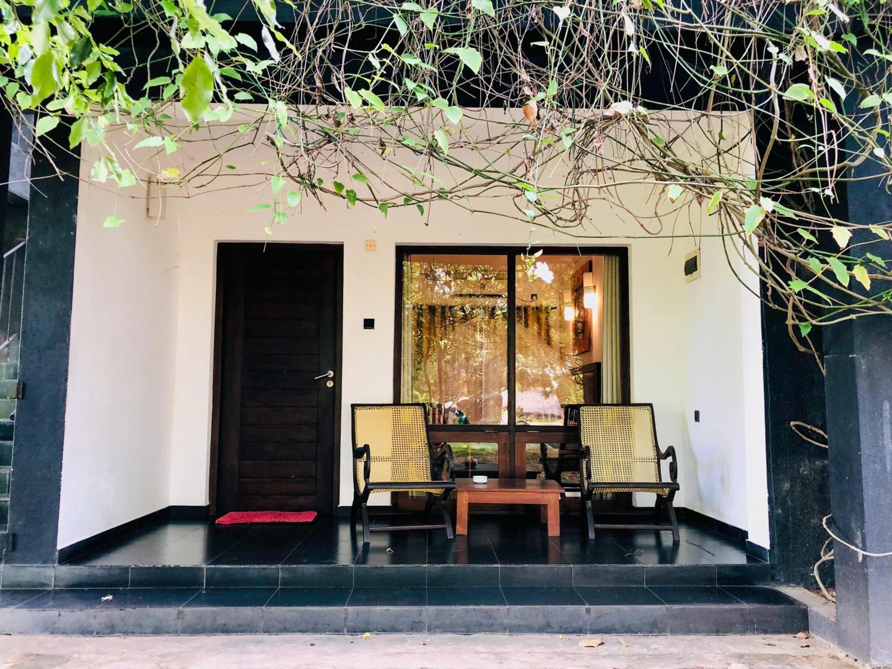 Dambulla Rock Arch view 4
