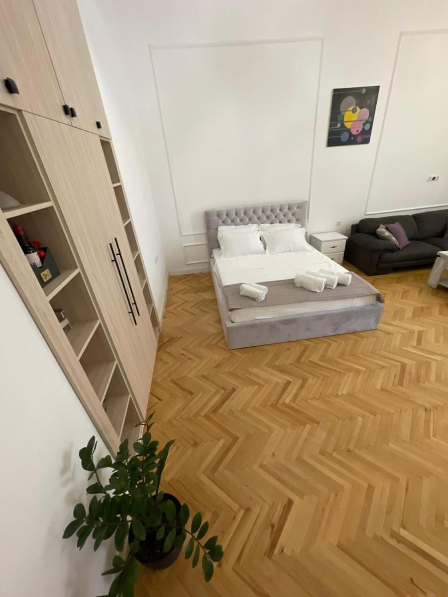 Old Tbilisi - lovely apartment view 3
