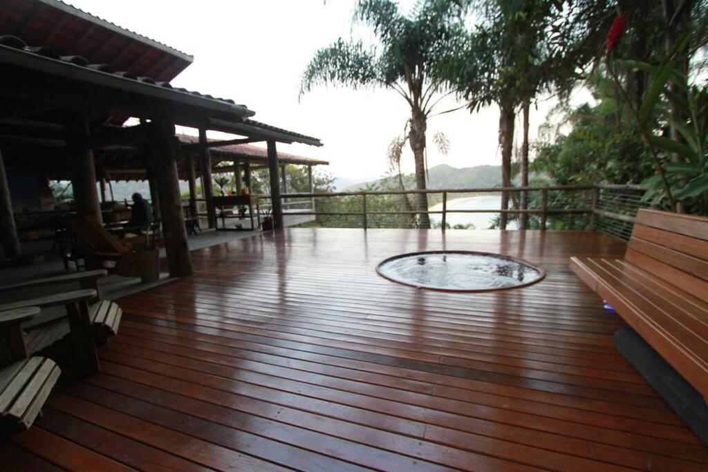 Casa 5 Suítes com Vista para o Mar - Praia Barra do Sahy
