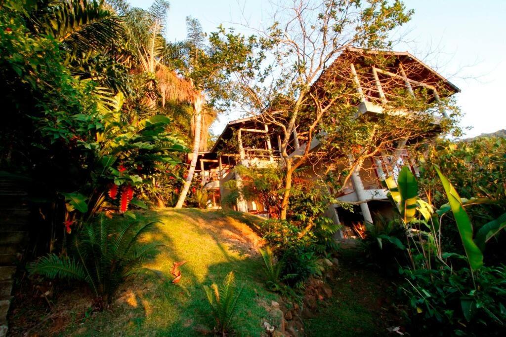 Casa 5 Suítes com Vista para o Mar - Praia Barra do Sahy