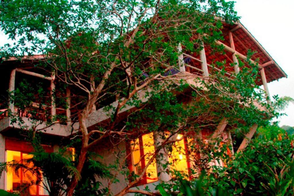 Casa 5 Suítes com Vista para o Mar - Praia Barra do Sahy