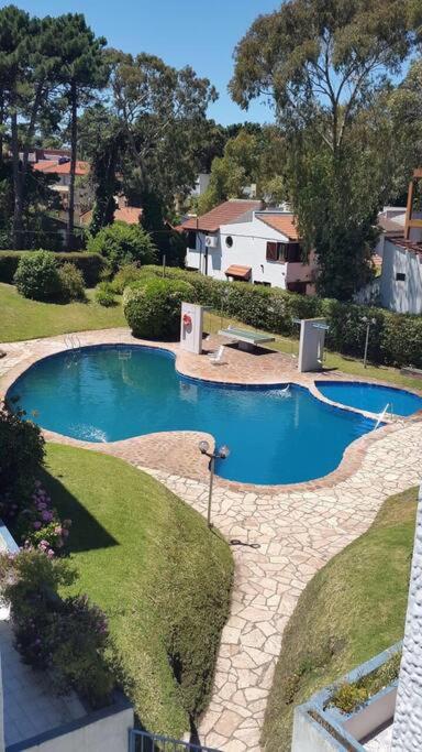 Departamento en complejo familiar con pileta