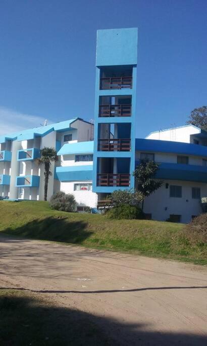 Departamento en complejo familiar con pileta