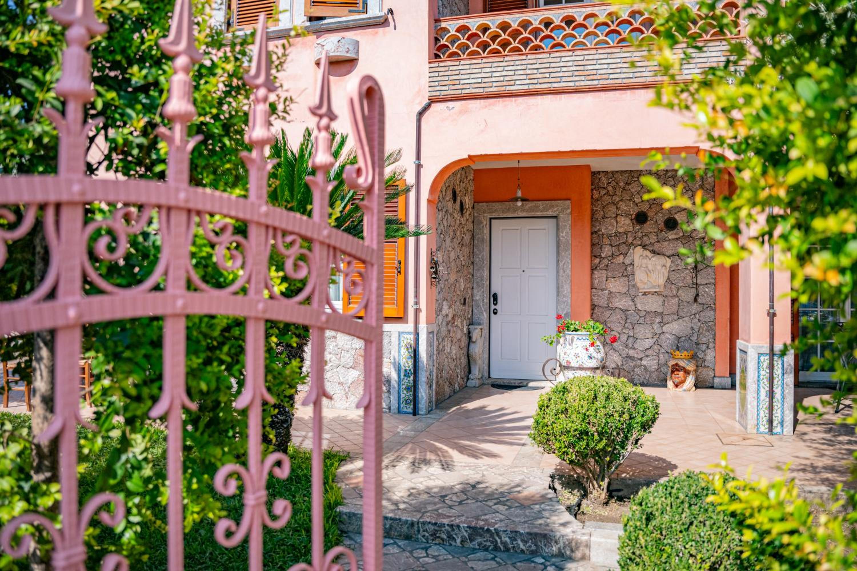 Hotel Villa Rita, Tennis Garden & Pool - Image 1