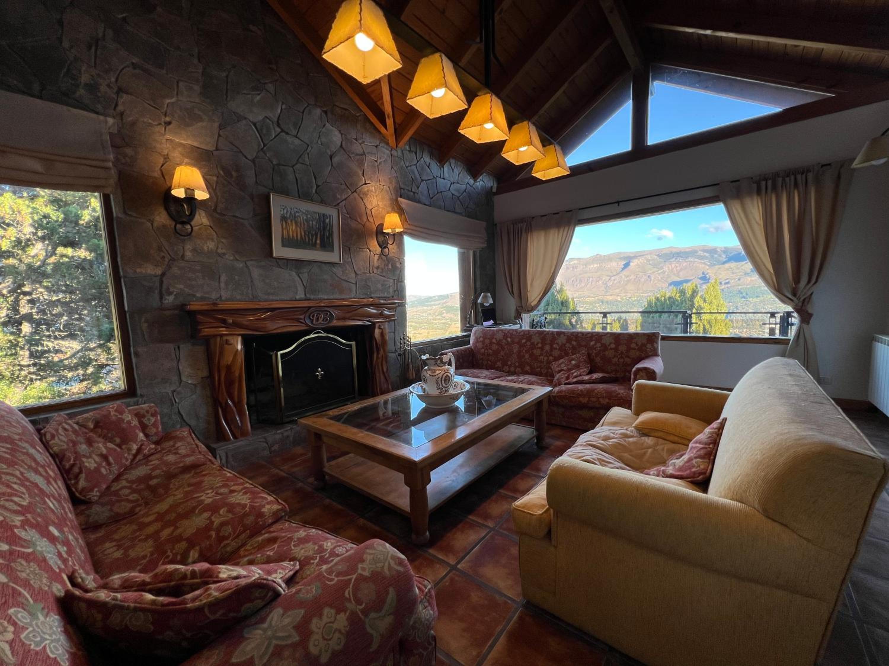 Casona con hermosa vista al valle de San Martín