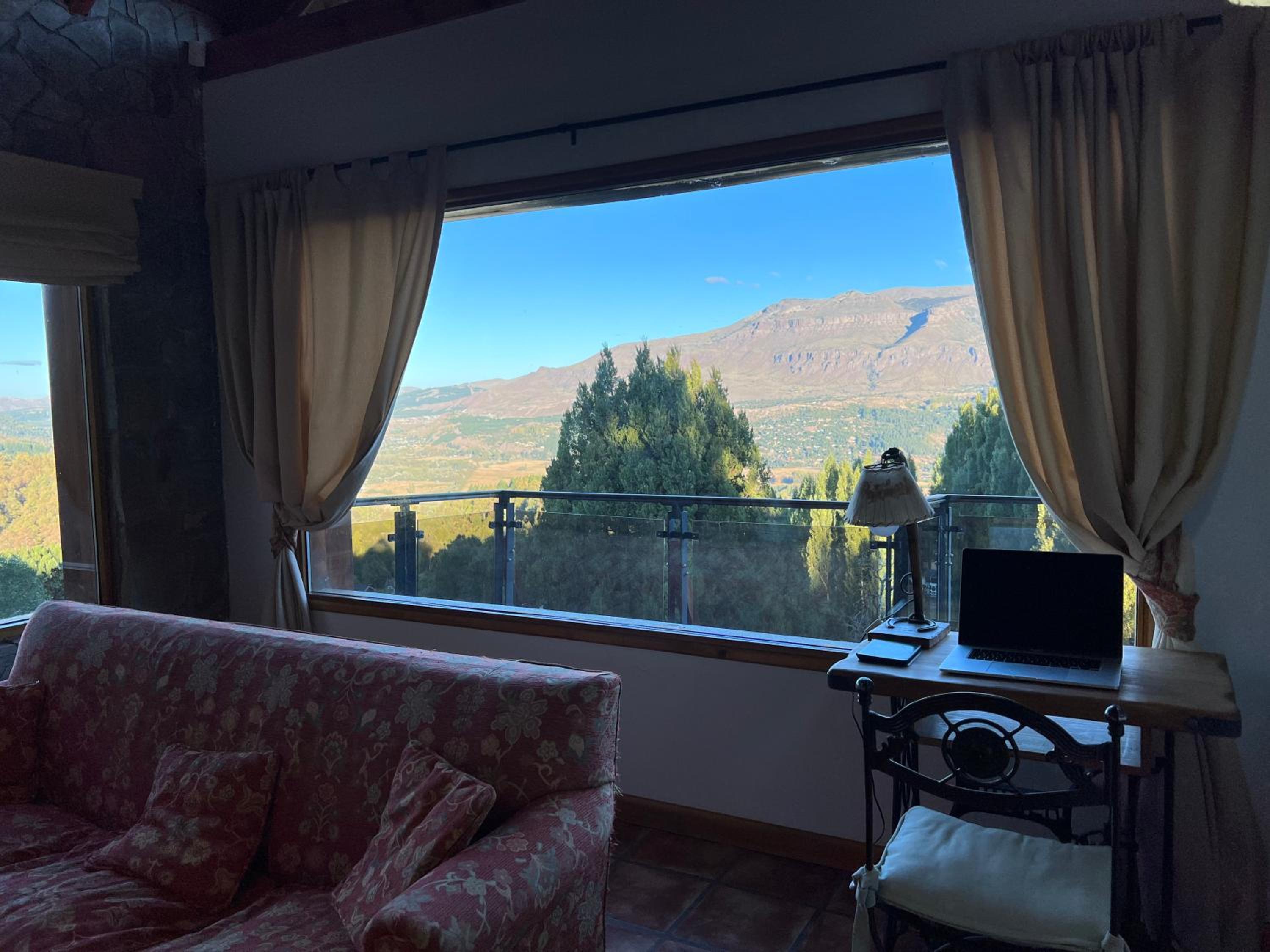Casona con hermosa vista al valle de San Martín