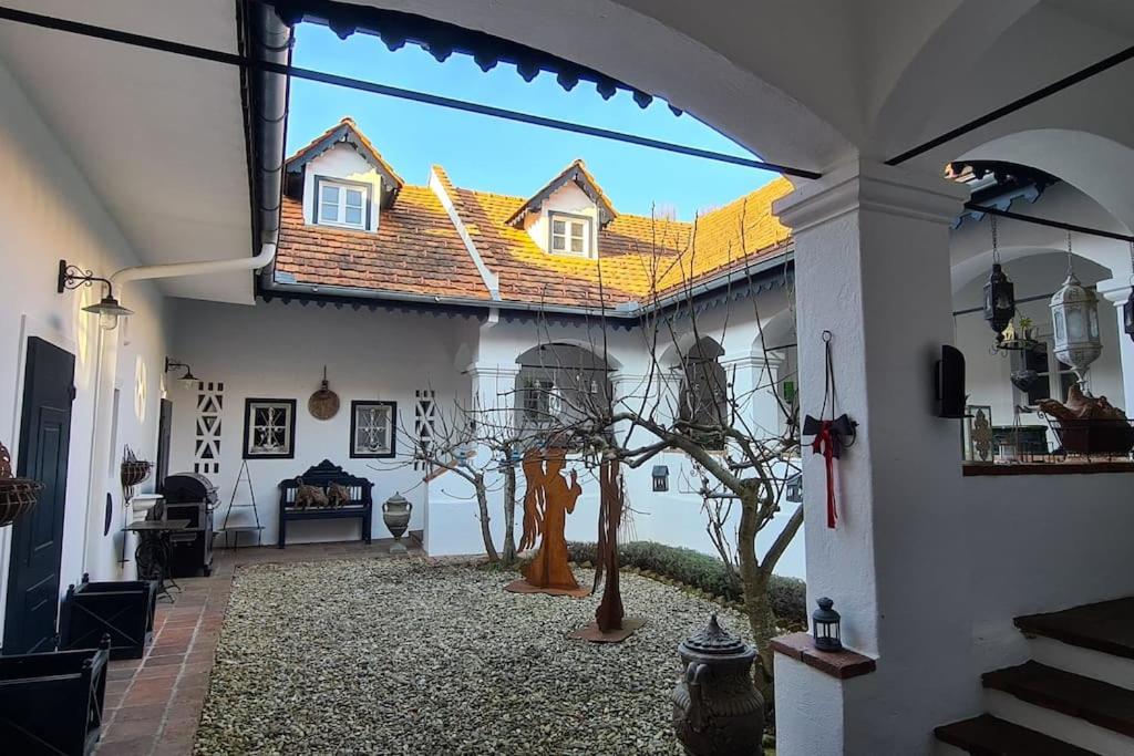 Einzigartiger Vierkanthof