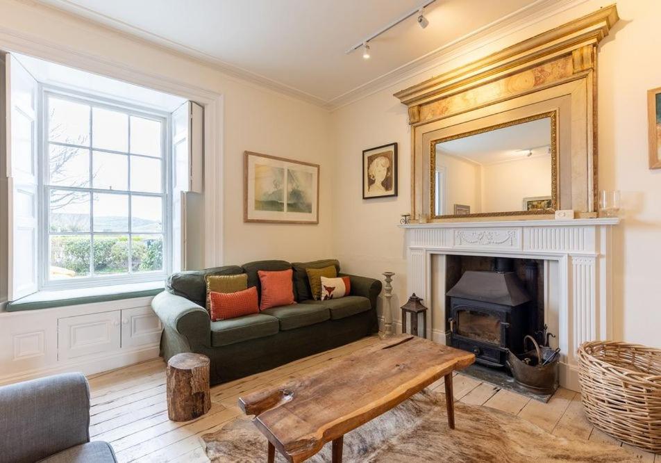 Parrog Beach House - Sleeps 12 view 5