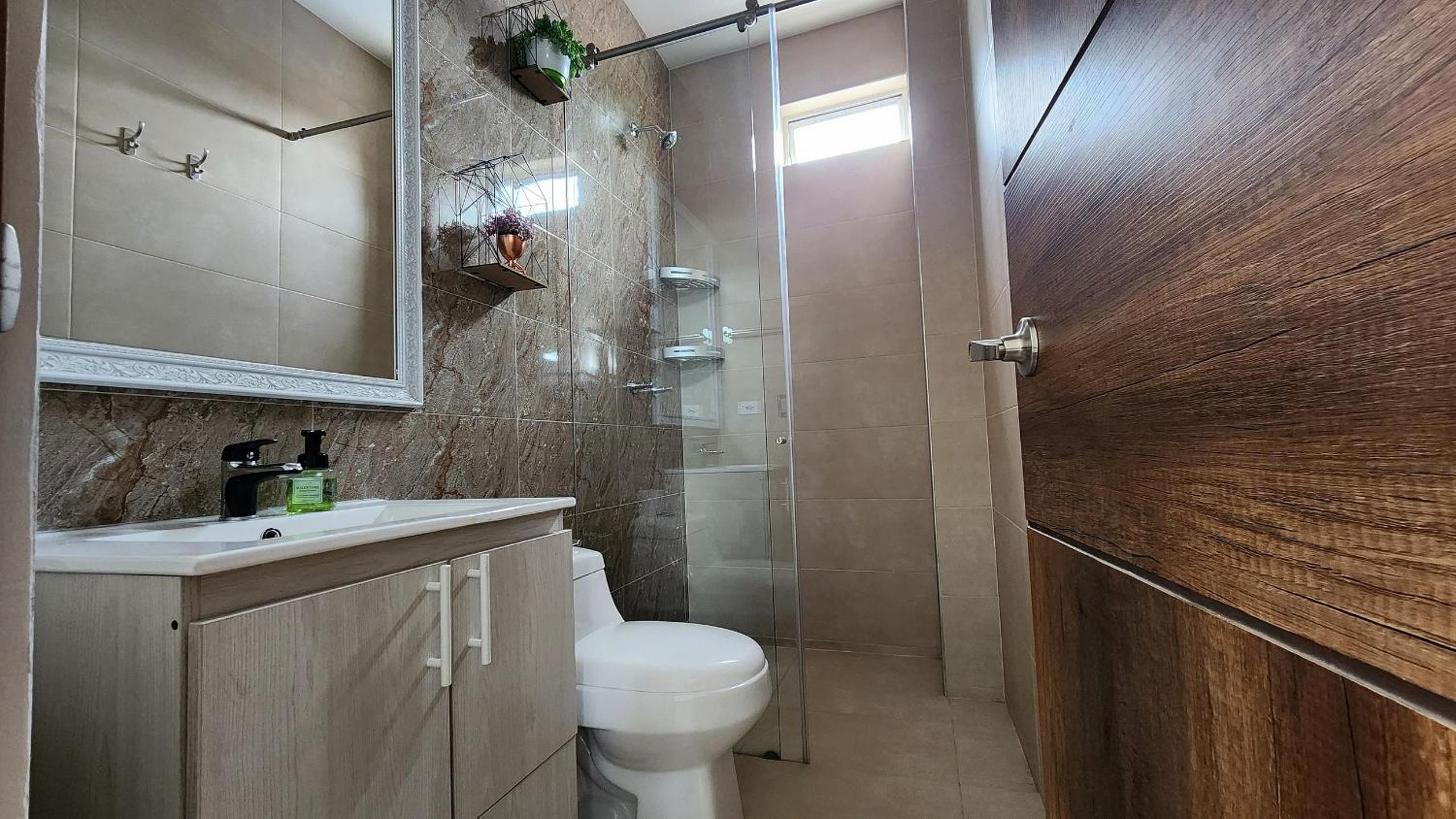 Muy cerca del aeropuerto apartamento Nuevo Familiar Lindo y acogedor
