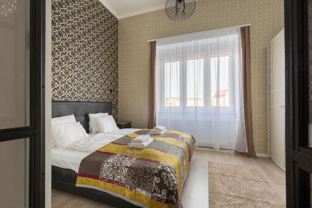 Swan Residence in the Buda Castle Area 2BR/Balcony view 2