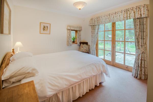 Rymore Wood Lodge - Seasgair Lodges view 4