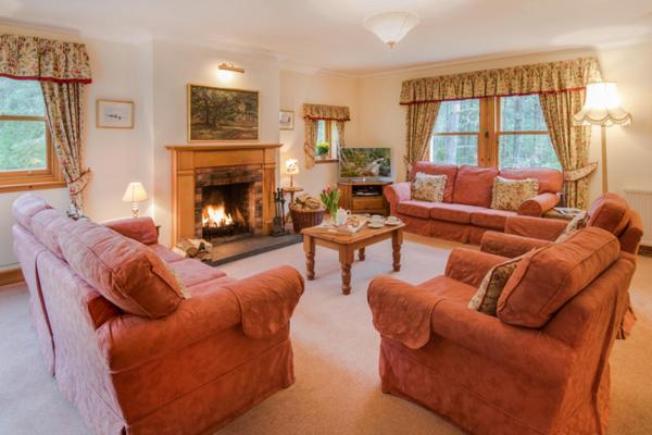 Rymore Wood Lodge - Seasgair Lodges view 5