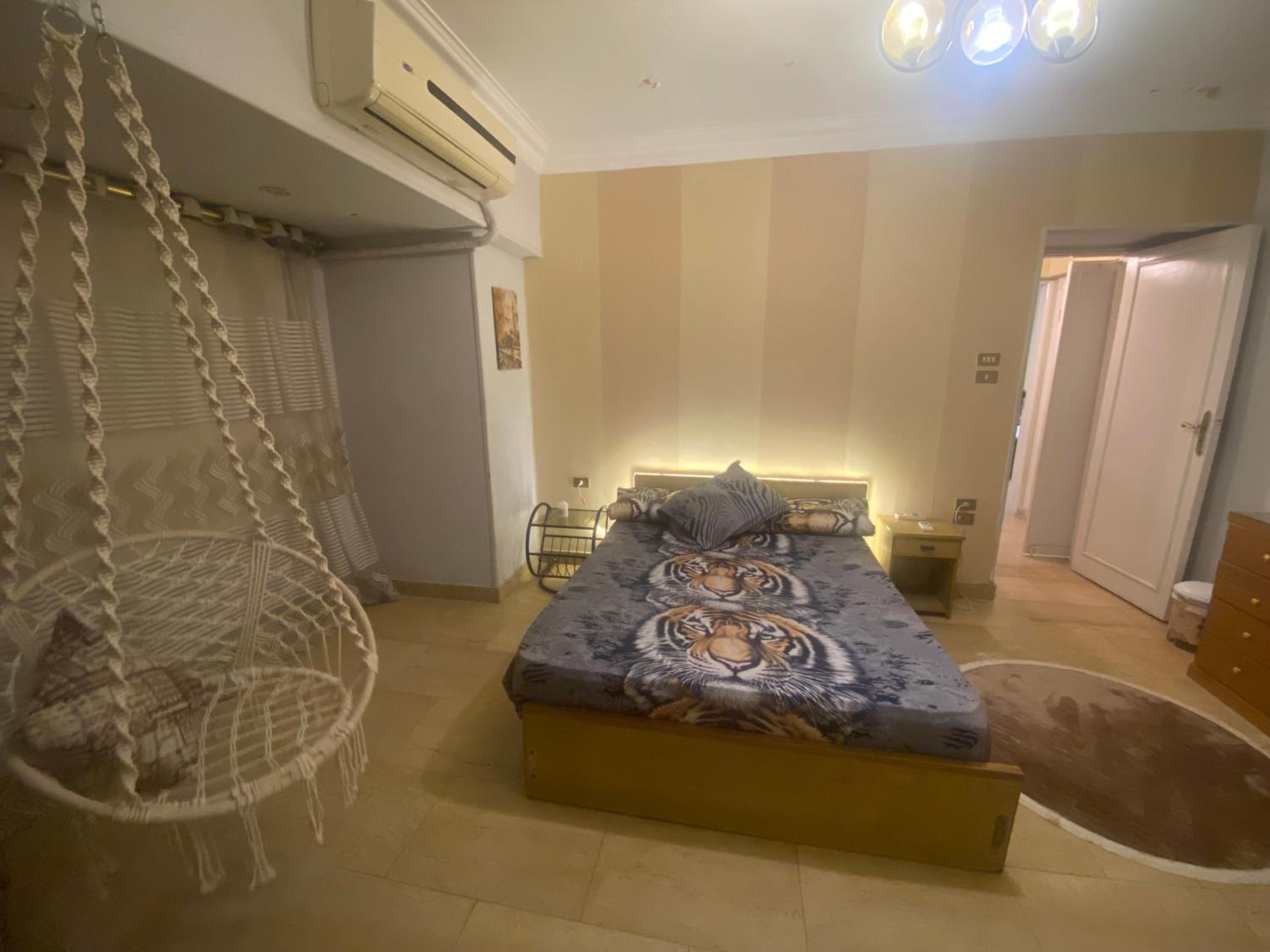 Central luxurious apartment with amazing Nile view