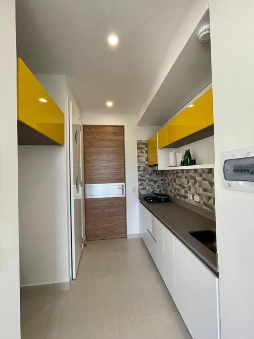 Apartamento en Santa Marta con hermosa Vista al Mar & Piscina