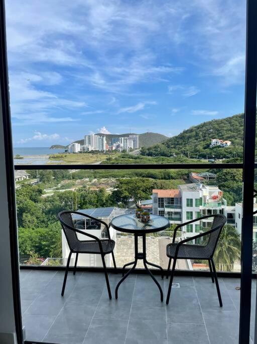 Apartamento en Santa Marta con hermosa Vista al Mar & Piscina
