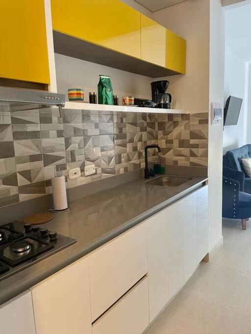 Apartamento en Santa Marta con hermosa Vista al Mar & Piscina
