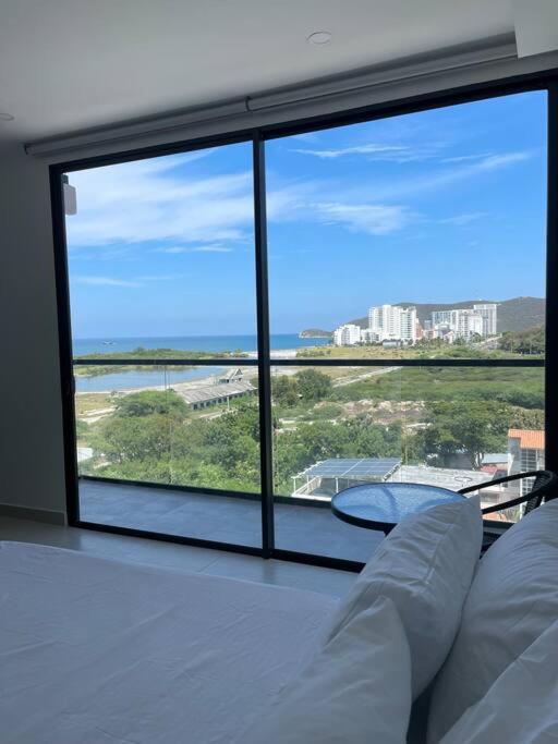 Apartamento en Santa Marta con hermosa Vista al Mar & Piscina