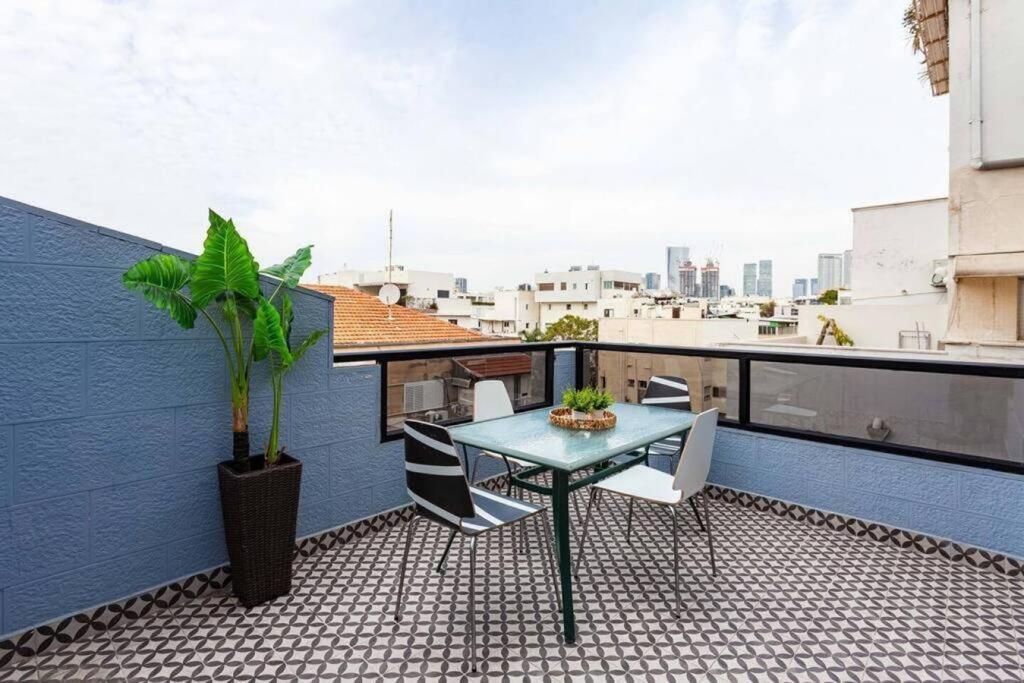 2Bedroom Suite 7 with shelter view 5