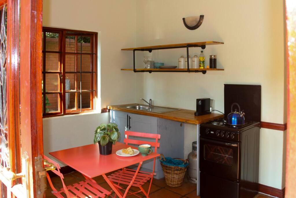 Cosy Bachelors, 2 min walk to Melville 7th