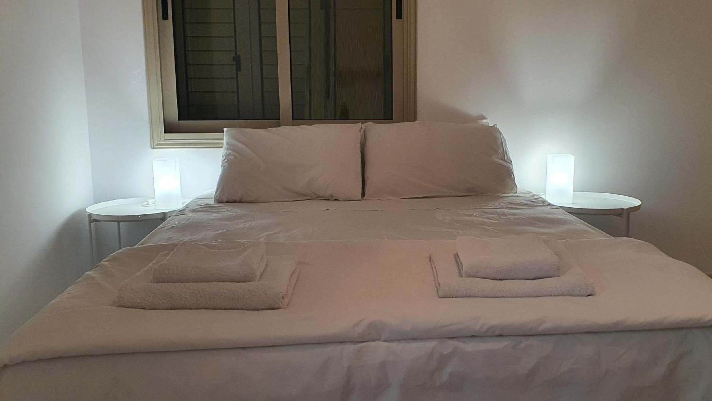 BLUE LUXURY APARTMENT (BREAKBOOKING CY-SERVICES LTD)