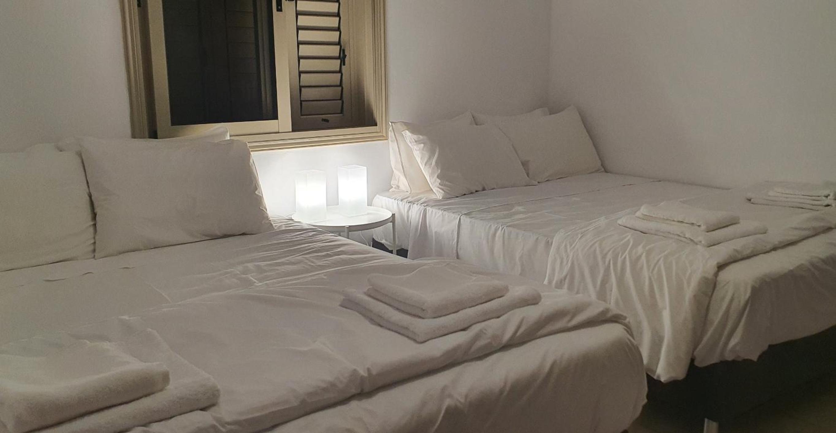 BLUE LUXURY APARTMENT (BREAKBOOKING CY-SERVICES LTD)