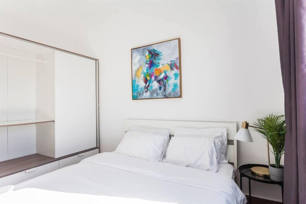 3Bedroom Suite 11 with Balcony and shelter view 2