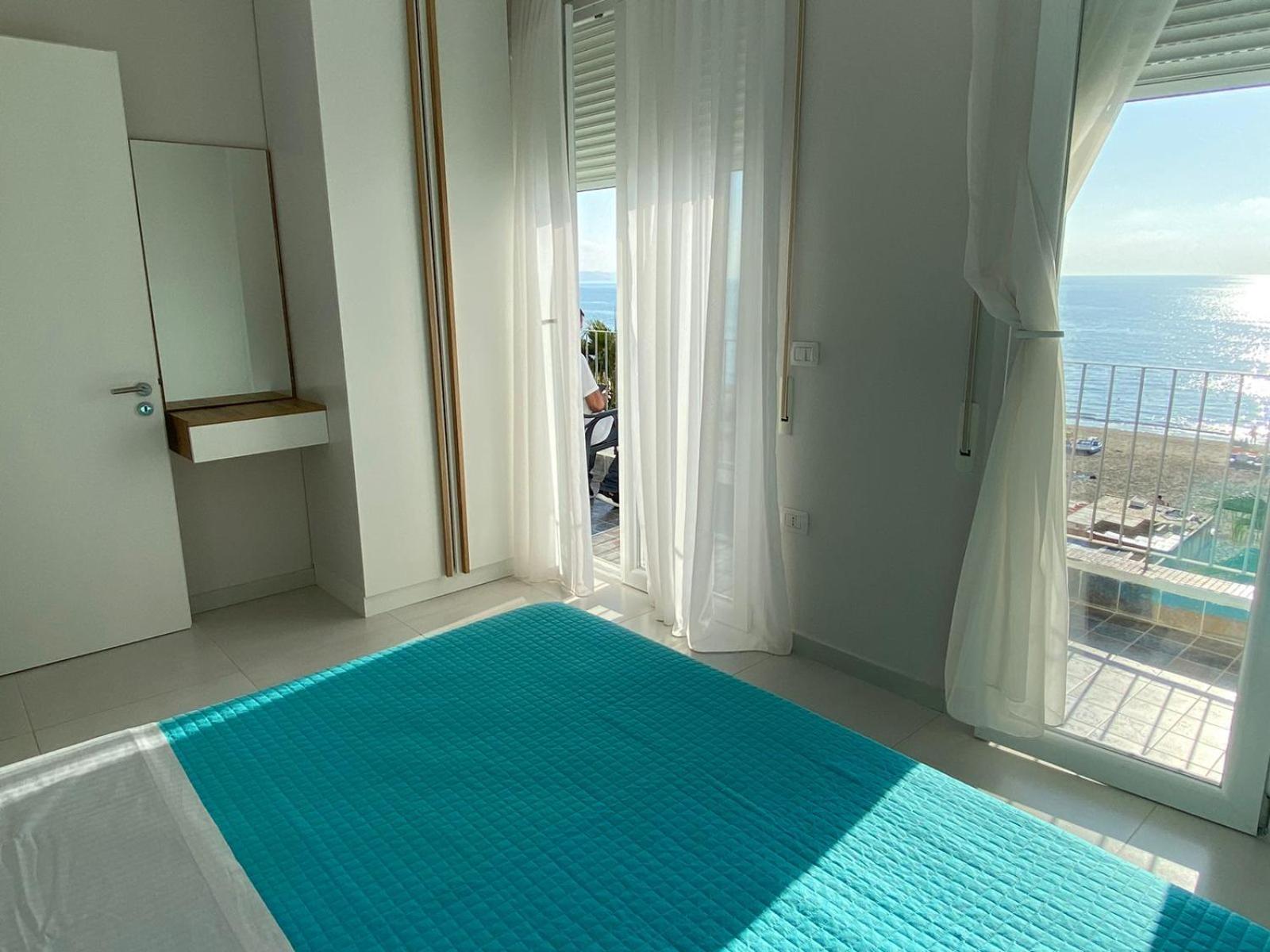Avenir Apartment