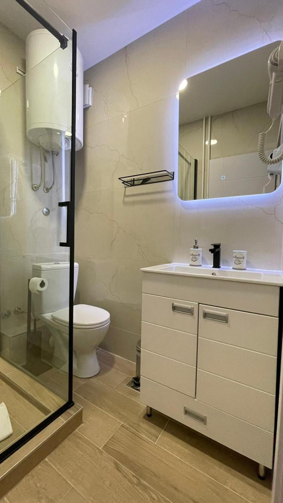 Luka Luxury Suite