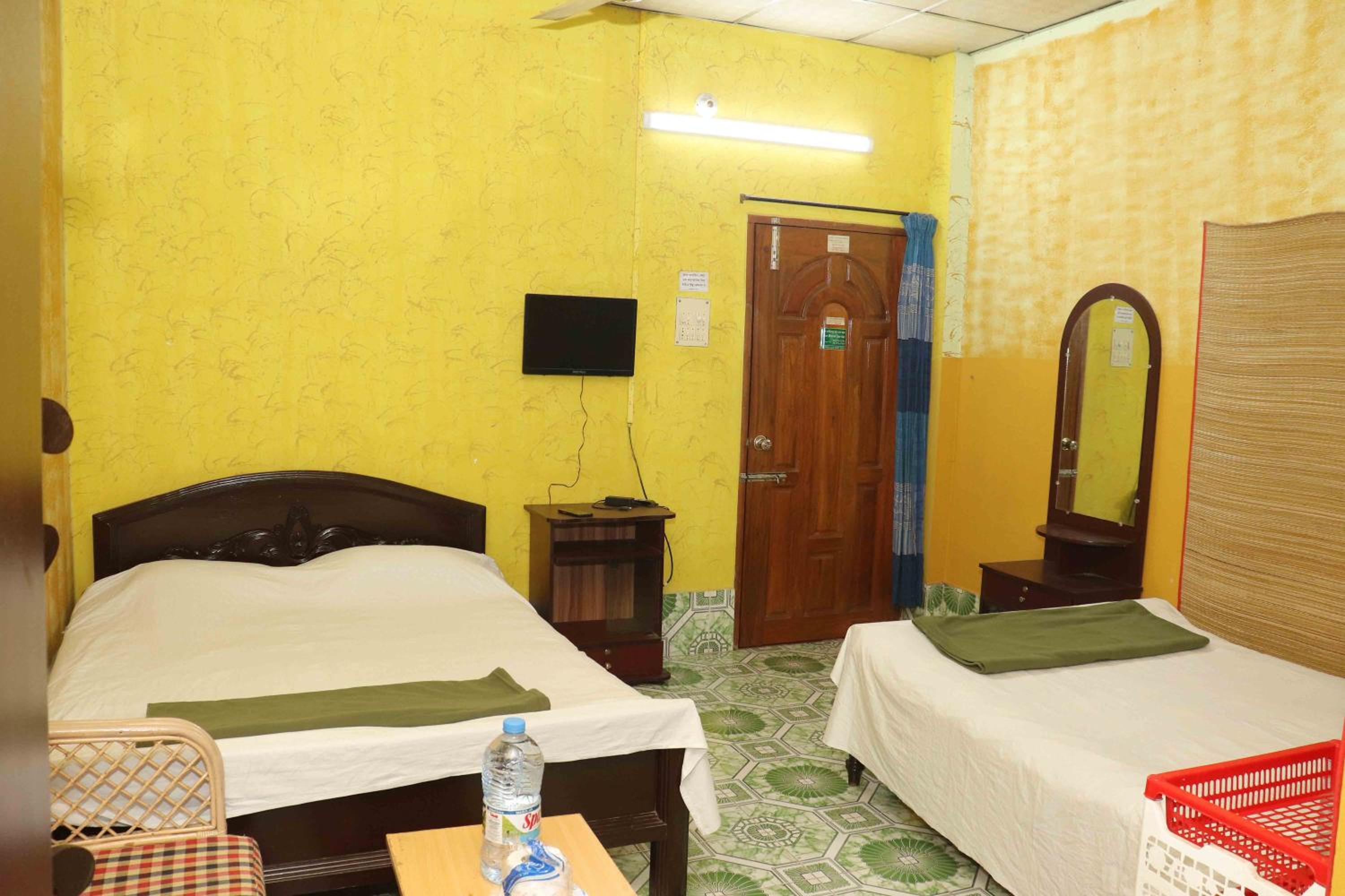 Green Leaf Guest House ColIege Road Sreemongal