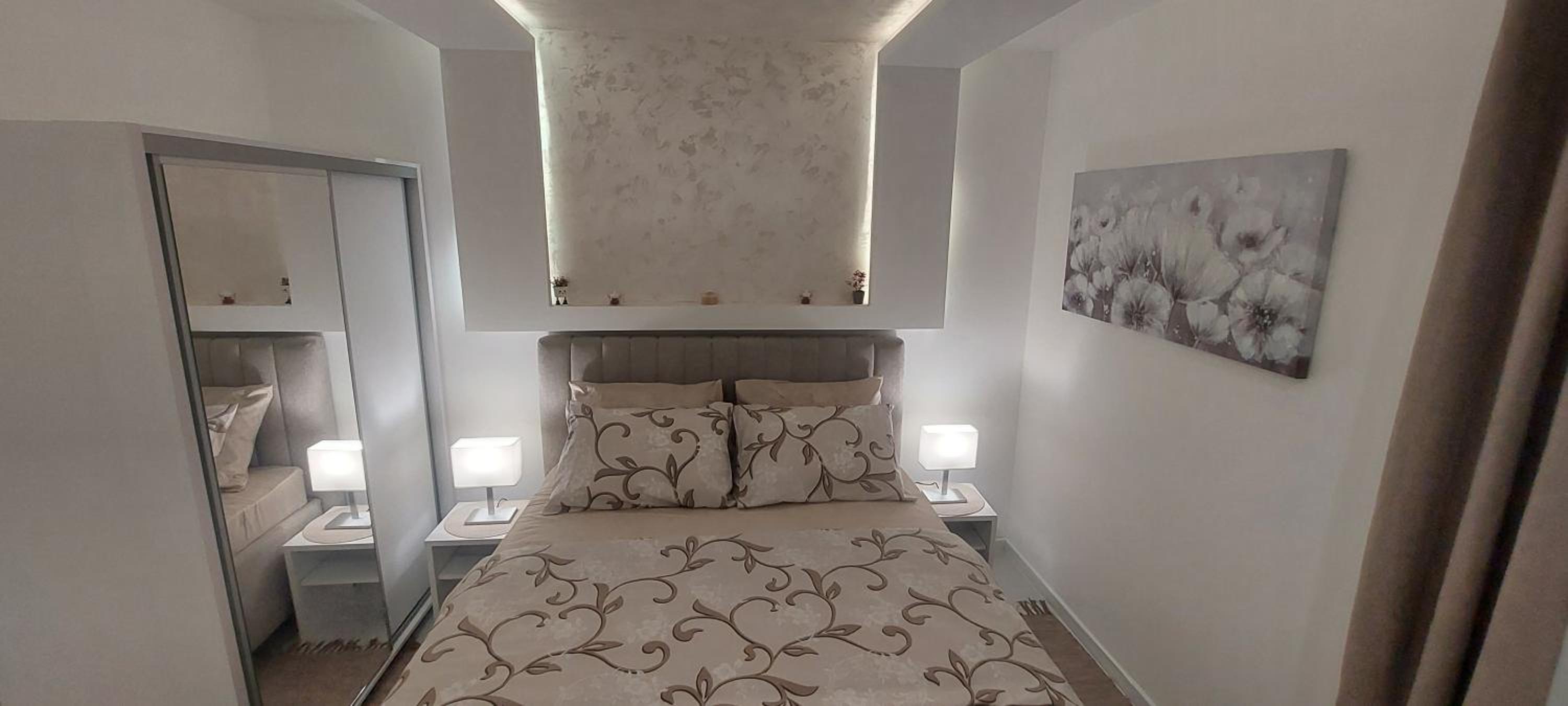 GOLD APARTMANI