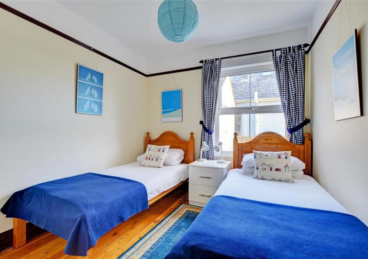 3 Bed in Padstow oc-p00043