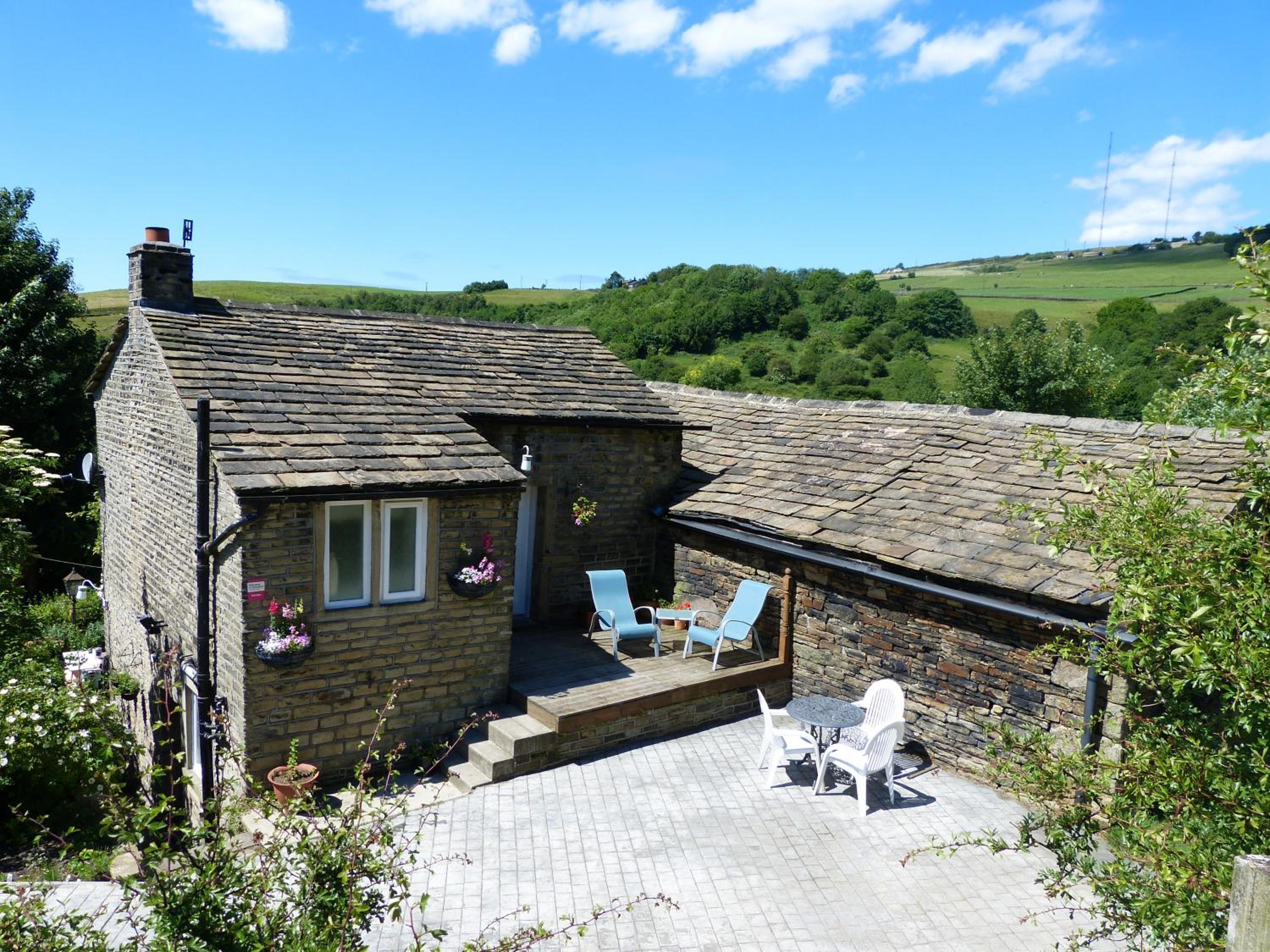 Wood End Cottage view 3