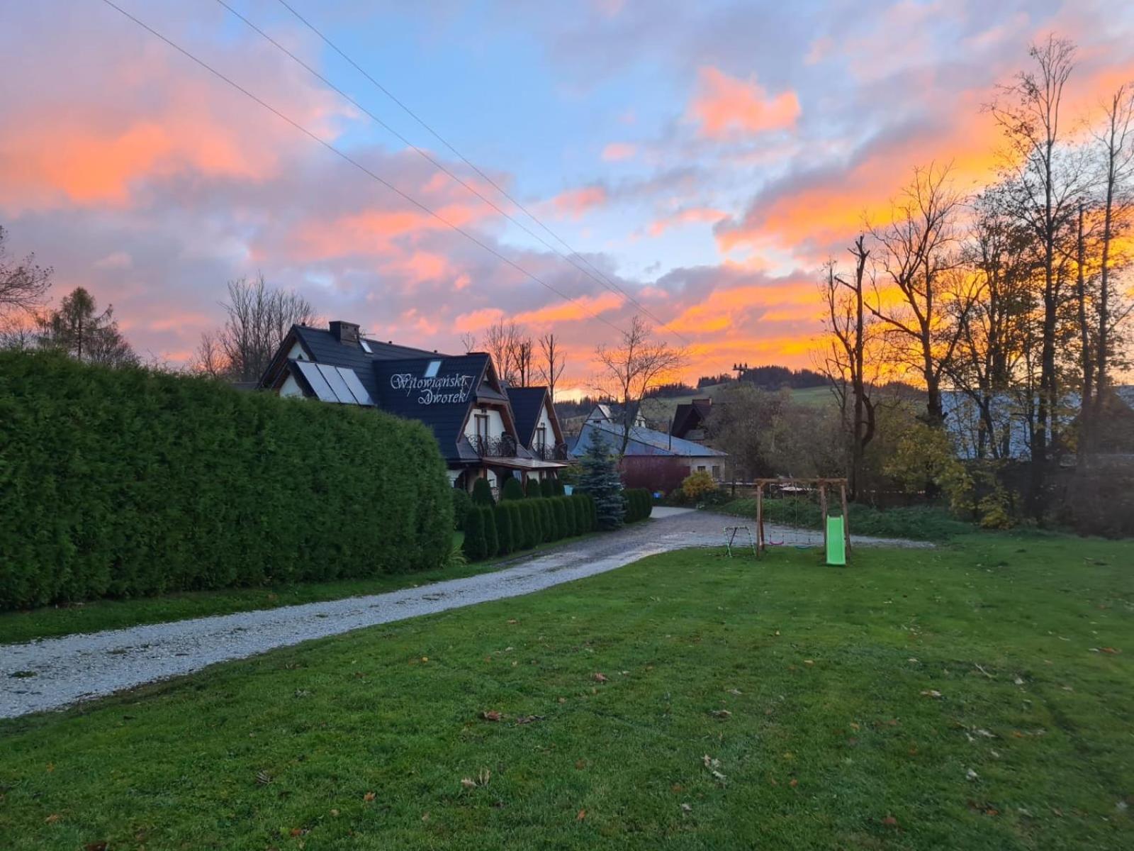 Witowiański Dworek view 2
