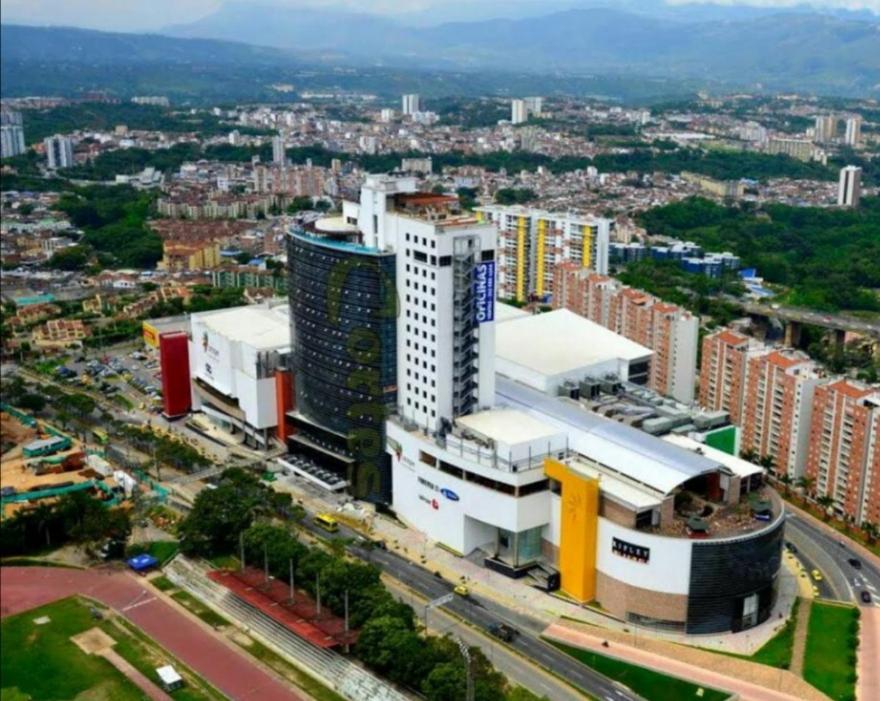 Apto y PH amplios, 3 a 4 alcobas, vista y turismo - Cacique