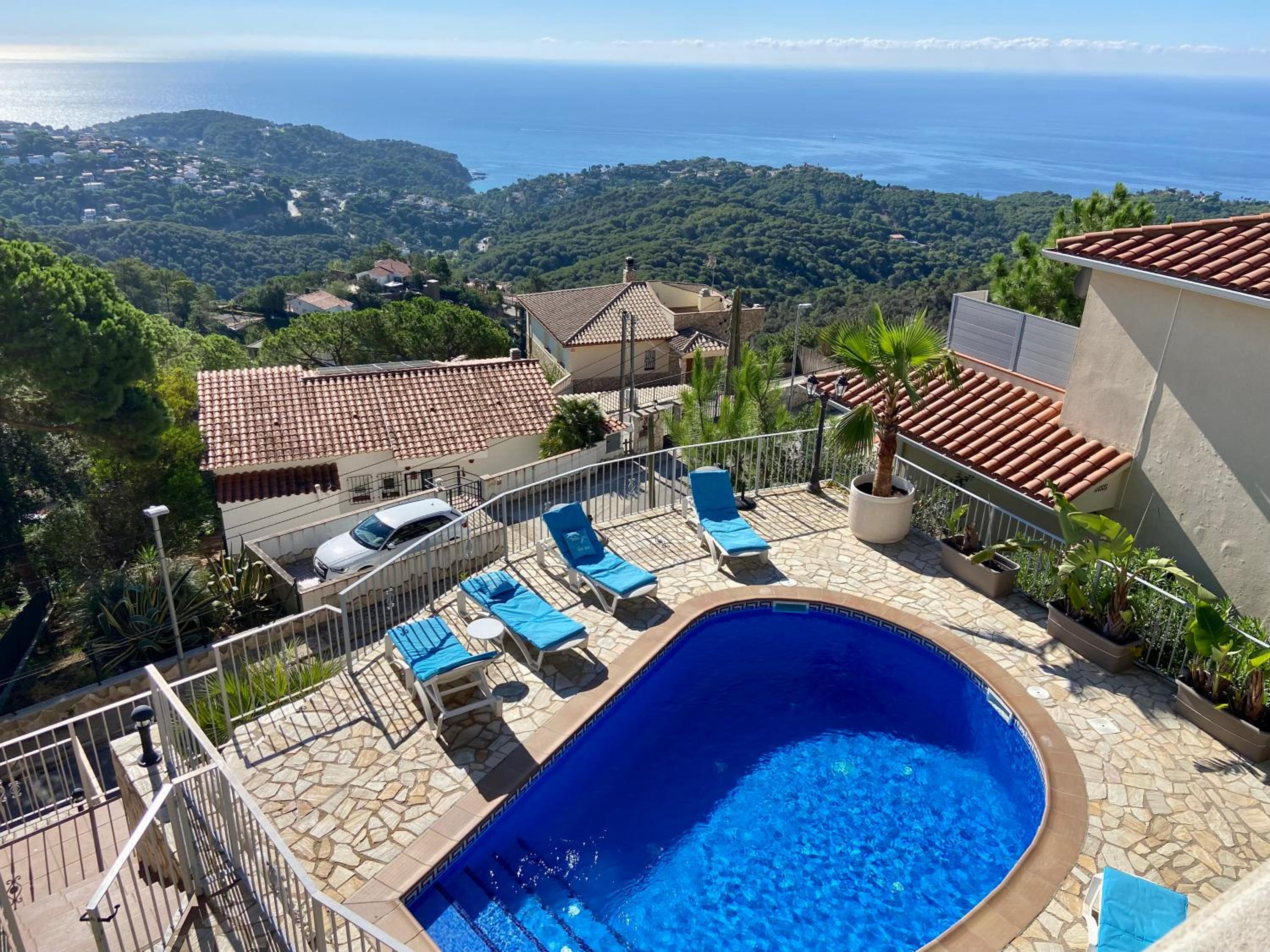 Villa Violetas - Magnificent sea view, 8 pers and baby cot available, quiet area view 2